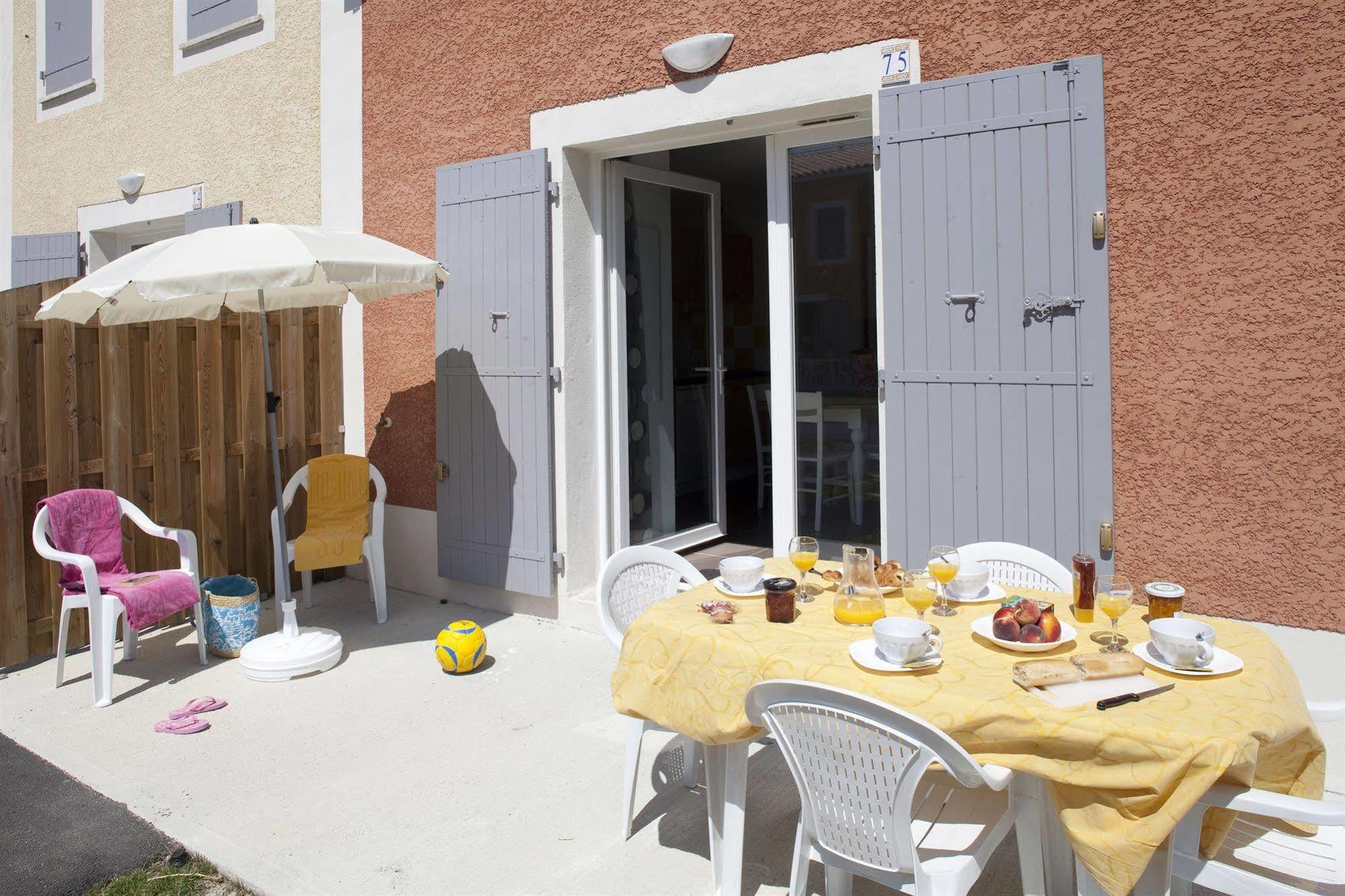 Vacanceole - Le Domaine D'Enserune コロンビエール エクステリア 写真